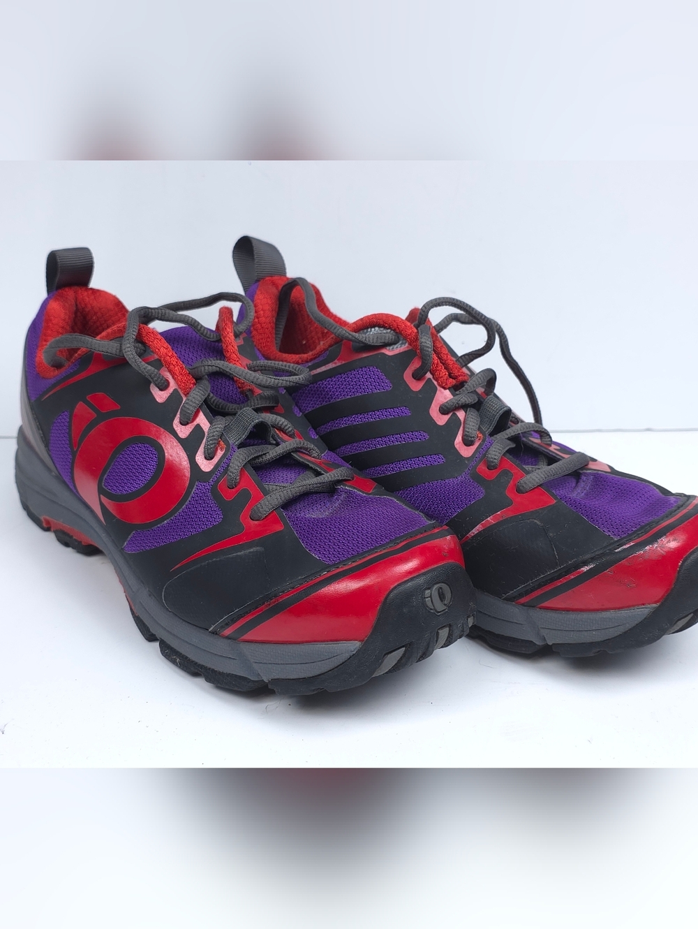 Pearl Izumi Women’s Cycling Shoes Size 39 / 8 SPD w/ Shimano SM-SH51 Cleats